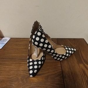 Polka dot pumps